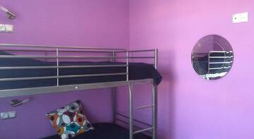 Кровать в общем четырехместном номере в Хостеле Bugel